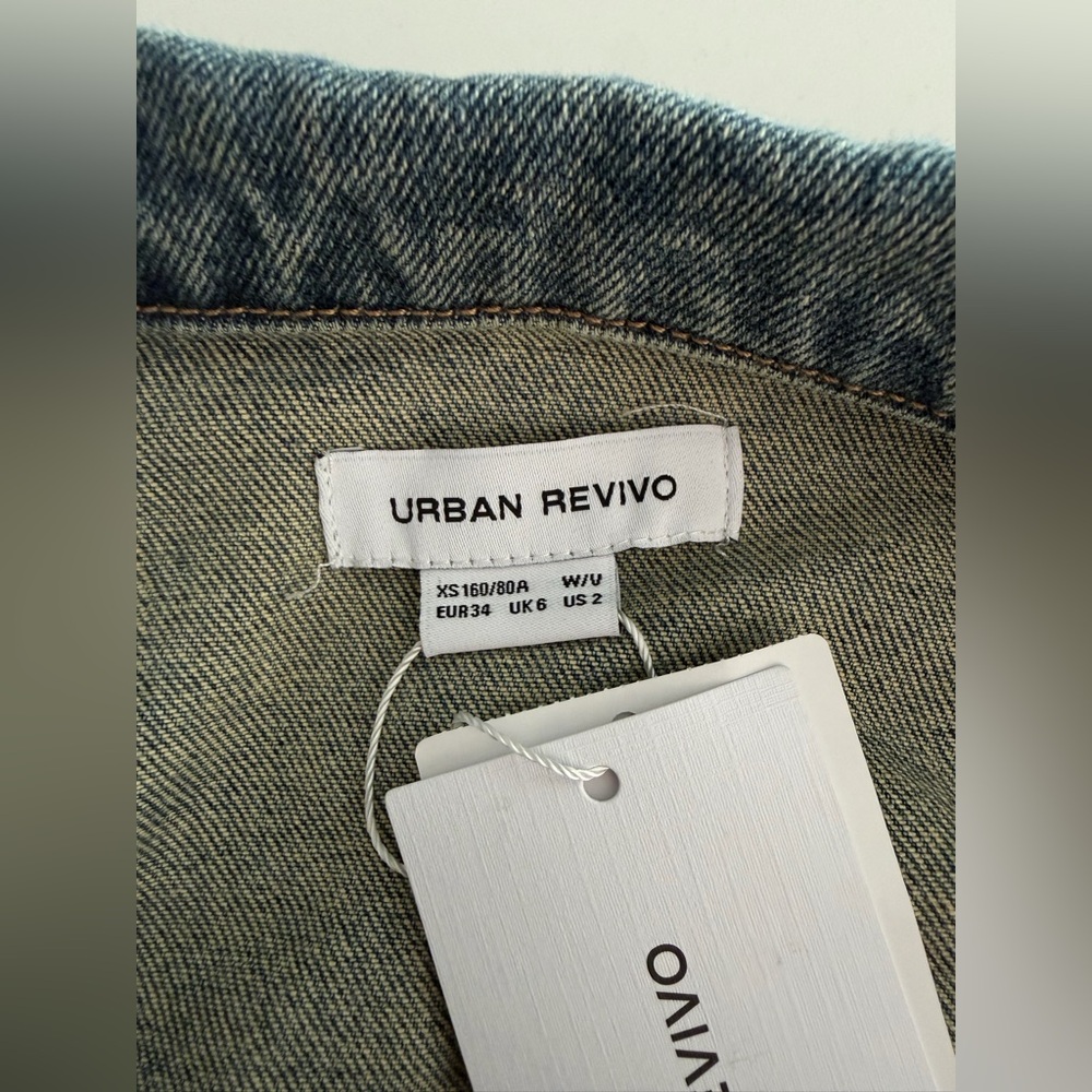 NWT | Urban Revivo | Cropped Denim Jacket | Sz 2 - Picture 4 of 7